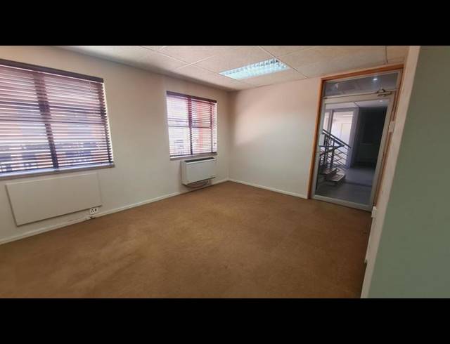 BUSINESS PROPERTY TO RENT IN MENLYN